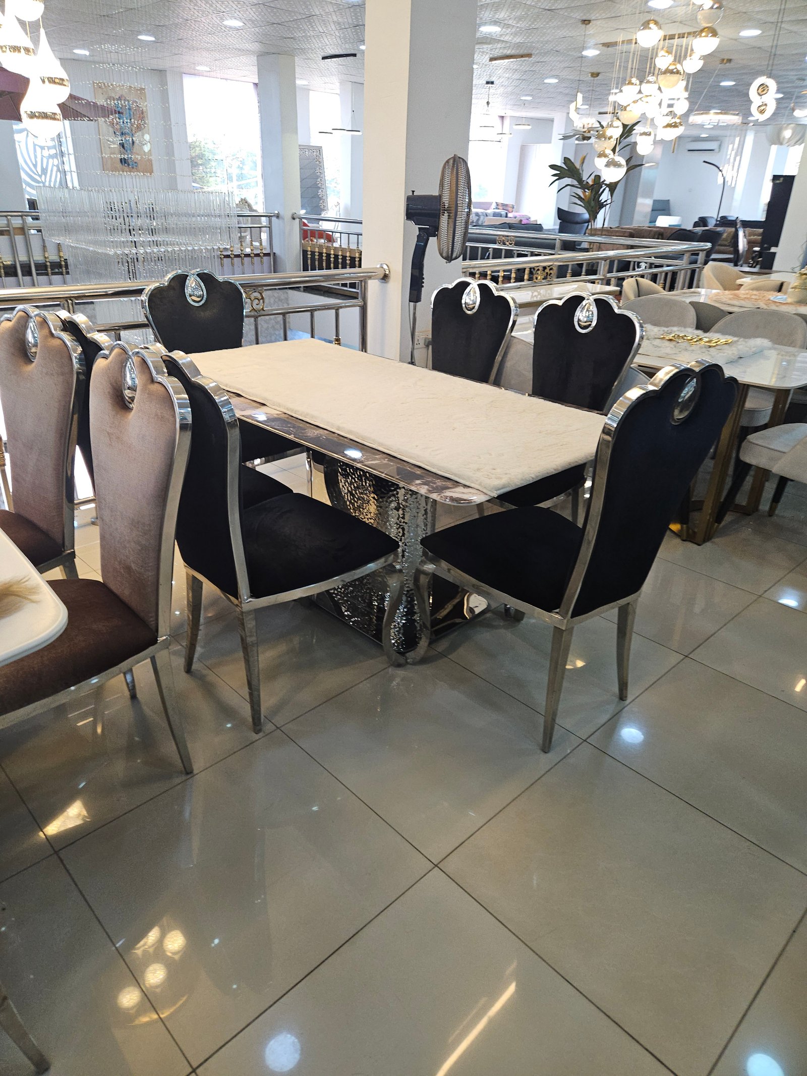 Dining 5